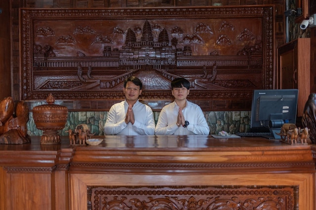 キングス・ラグジュアリーホテル