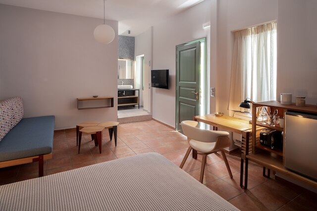 ツイン・サークル・アテネ