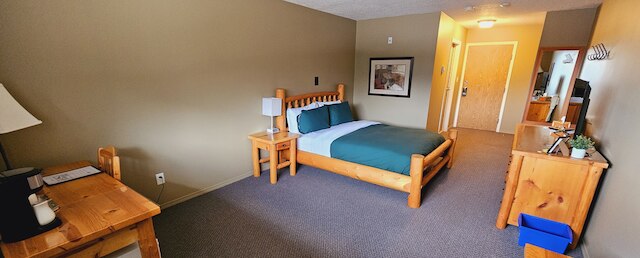 レイヴンズ ネスト ホテル