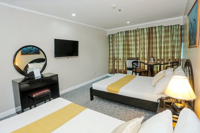 ホリデイ プラザ ホテル - セブ