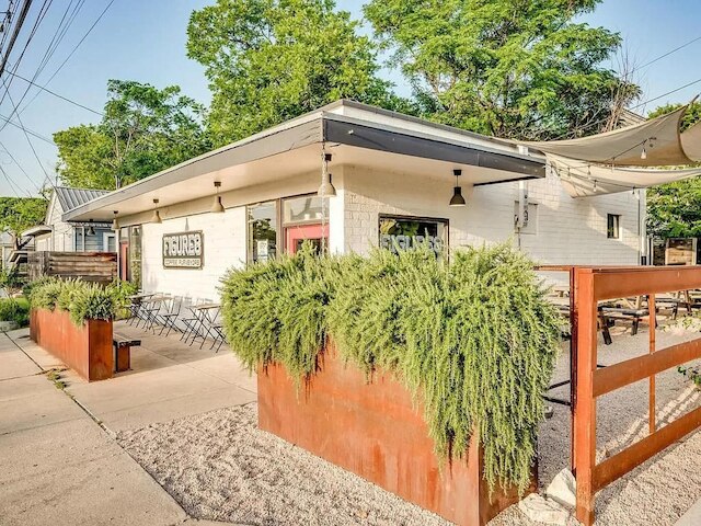 イースト ダウンタウン 3 ベッドルーム コンドミニアム ウW ファスト WiFi アンド スリープス 8