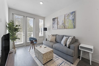 シック キング ベッド 1 ベッドルーム スイート 5 ミン トゥ ダウンタウン