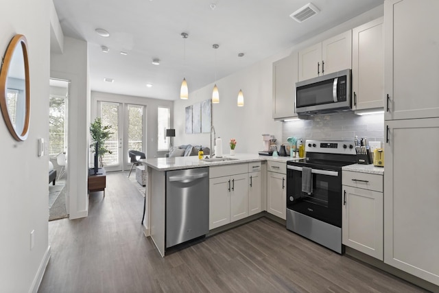 シック キング ベッド 1 ベッドルーム スイート 5 ミン トゥ ダウンタウン