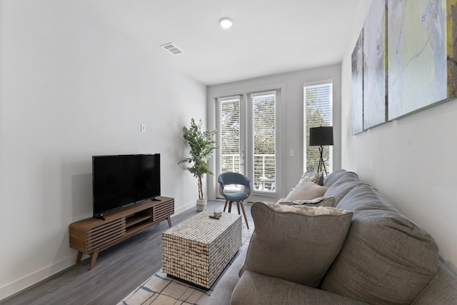 シック キング ベッド 1 ベッドルーム スイート 5 ミン トゥ ダウンタウン