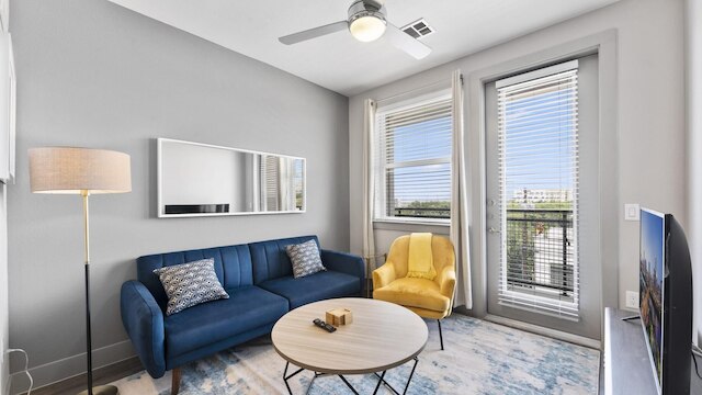 モダン 1 ベッドルーム キング スイート クロース トゥ ダウンタウン ウW ファスト WiFi