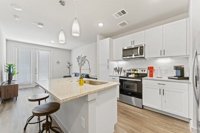 プライム ソコ チャーミング 1 ベッドルーム キング スイート ウィズ プール パーキング