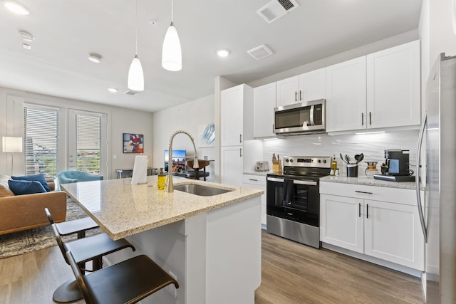 プライム ソコ ブライト 2ベッドルーム キングスイート ウィズ プール パーキング