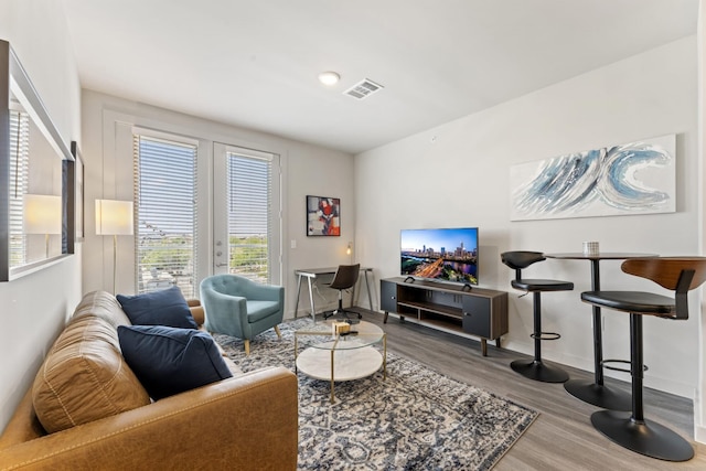 プライム ソコ ブライト 2ベッドルーム キングスイート ウィズ プール パーキング