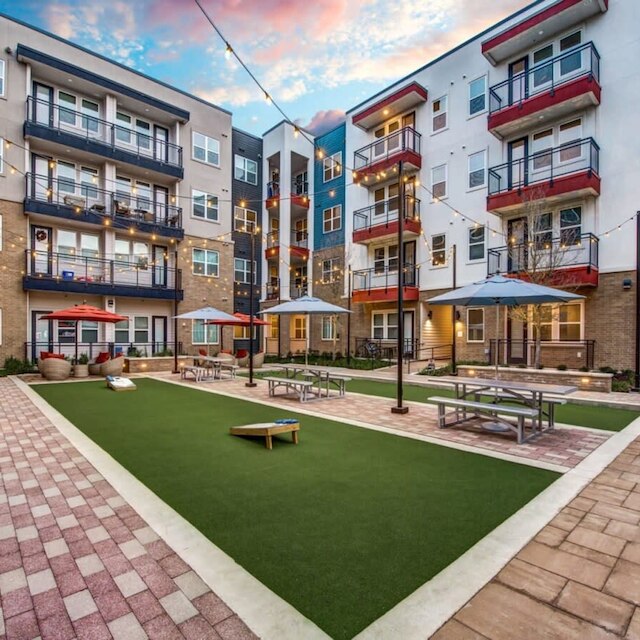 トレンディー1 ベッドルーム キング スイート クロース トゥ ダウンタウン W ファスト WiFi