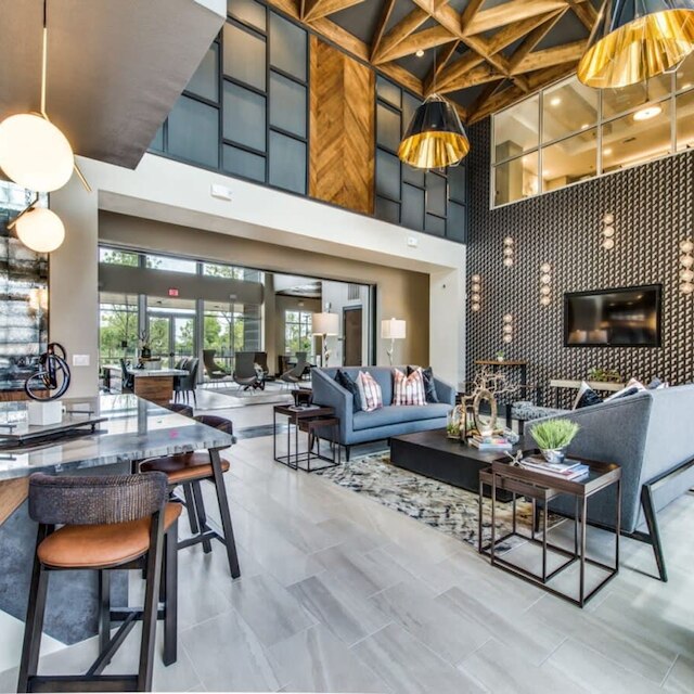 トレンディー1 ベッドルーム キング スイート クロース トゥ ダウンタウン W ファスト WiFi