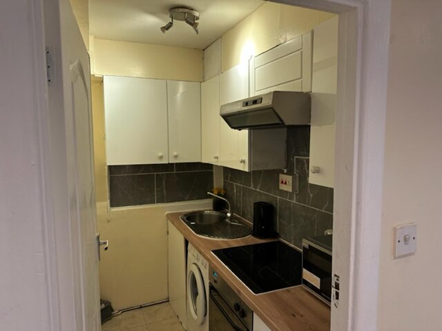 スーパーブ 1  ベッド プライベート ファミリー  アパートメント イン センター