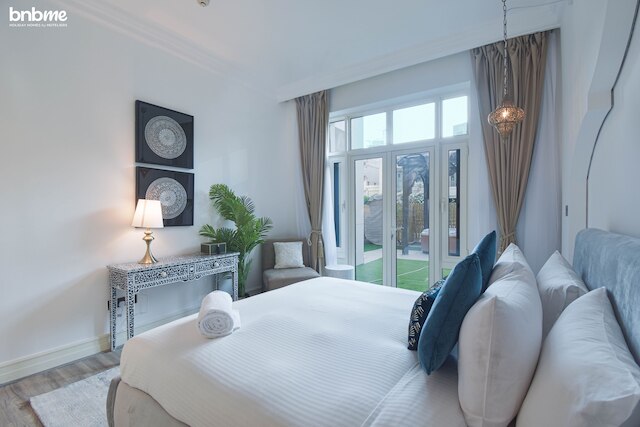 プイT ホット タブ W ブルジ カリファ ビュー バイ BNBミ