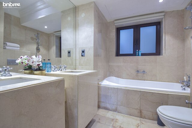 プイT ホット タブ W ブルジ カリファ ビュー バイ BNBミ