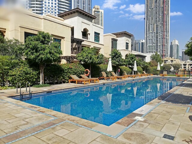 トラディショナル ミーッツ モダン イン ダウンタウン