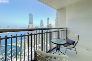 ラビッシュ リビング アロング ザ ドバイ クリーク