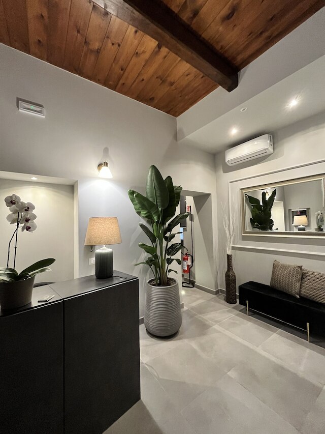 ソハ・ピアッツァ・ディ・スパーニャ・ブティック