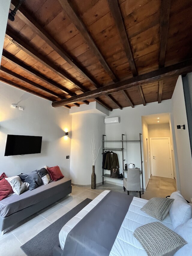 ソハ・ピアッツァ・ディ・スパーニャ・ブティック