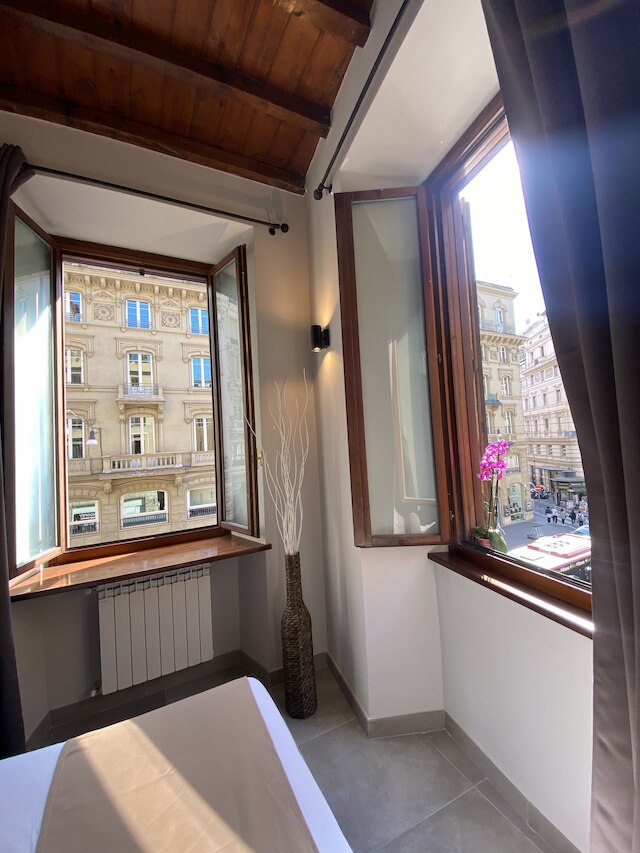 ソハ・ピアッツァ・ディ・スパーニャ・ブティック