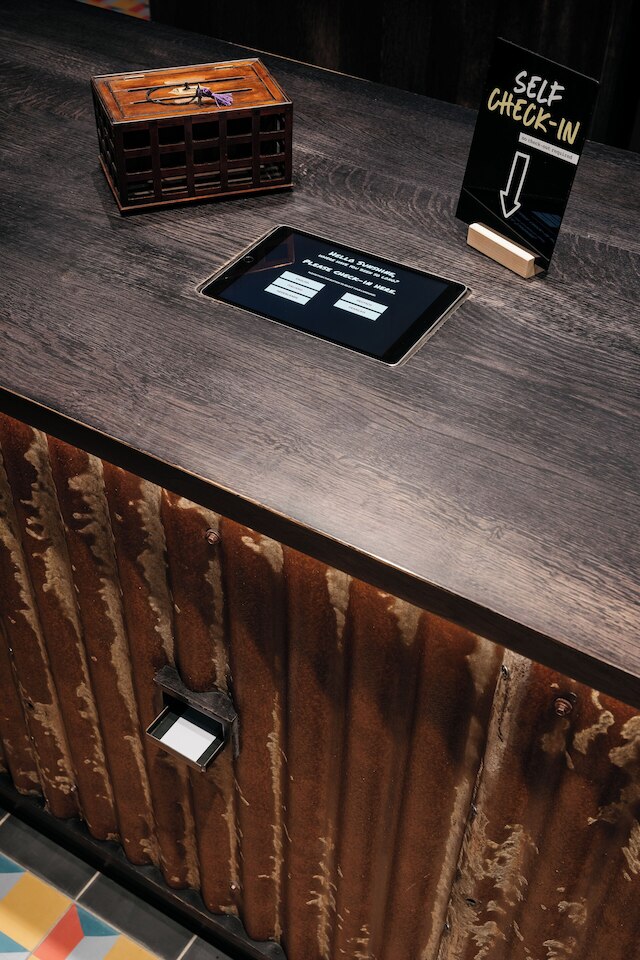 ルビー ゾー  ホテル ロンドン