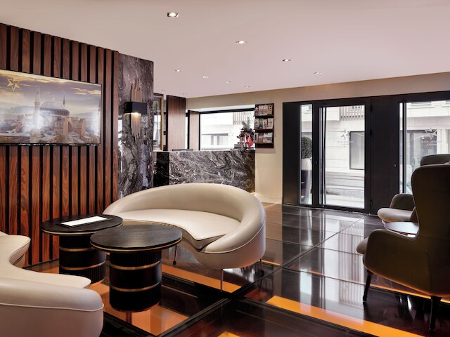 シャイニングスターホテル