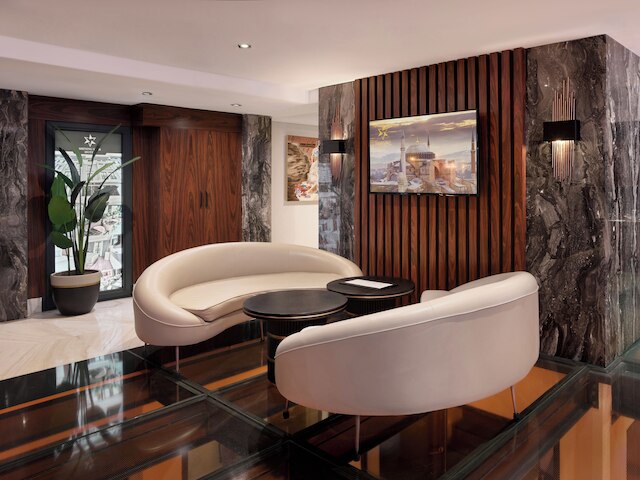 シャイニングスターホテル