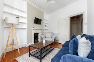 ザゴールドホークロードアパートメンツ