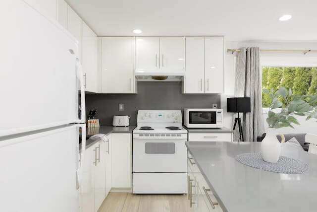 スタイリッシュ  1 ベッドルーム スイート イン ノース バンクーバー 10 ミンズ スキー