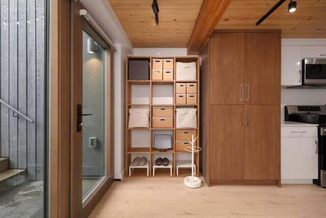 パッシイブ ハウス ラグジュアリー  2  ベッドルーム ベースメント スイート