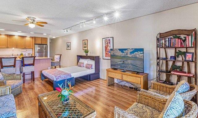 アロハ・カマオレ・マウイの砂からのステップ