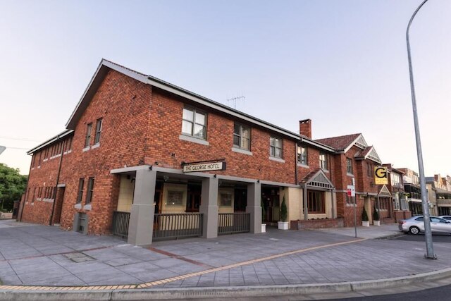 ジョージホテル