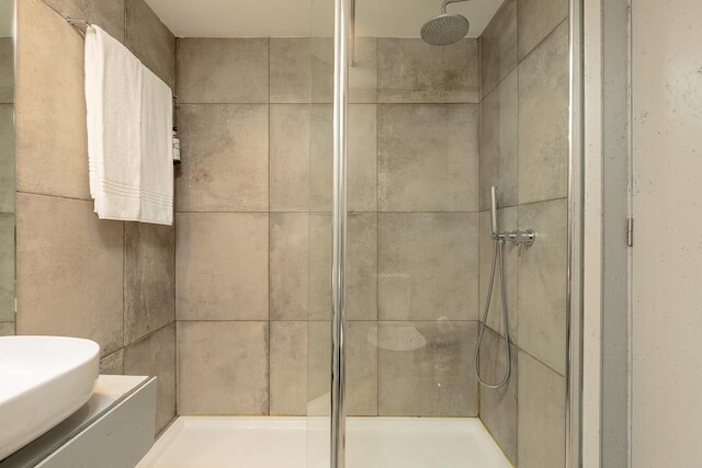 ヨーロポ - ストーリーズ 1F