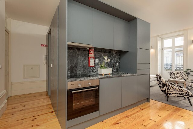 ヨーロポ - ストーリーズ 1F