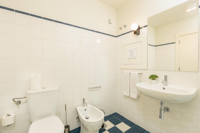 トラベルステイション - フローレスM in ポルト