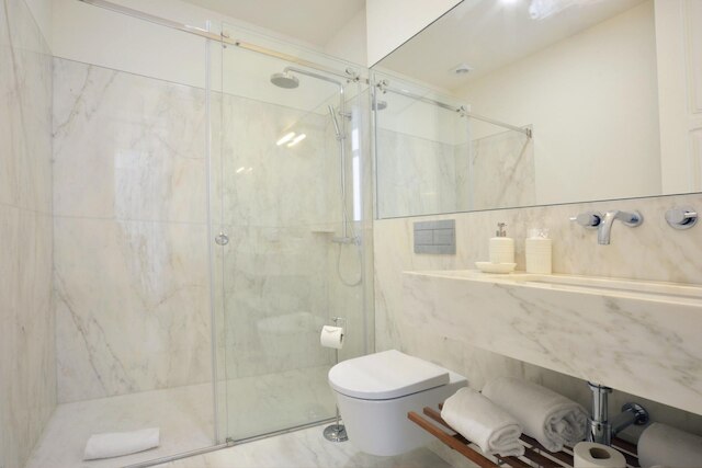 マーケット 2C イン オポルト ウィズ 1 バスルーム