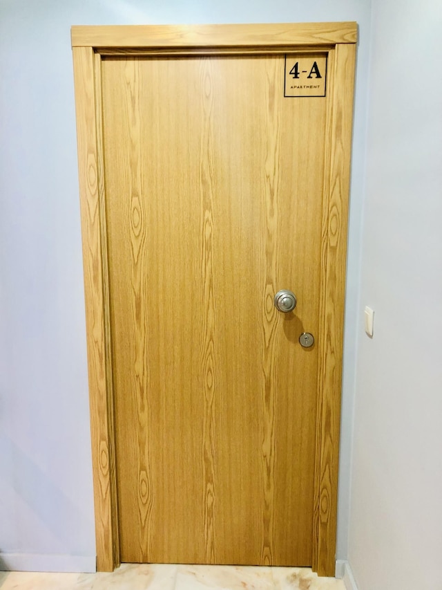 ヨーロポ - ダウンタウン 4A