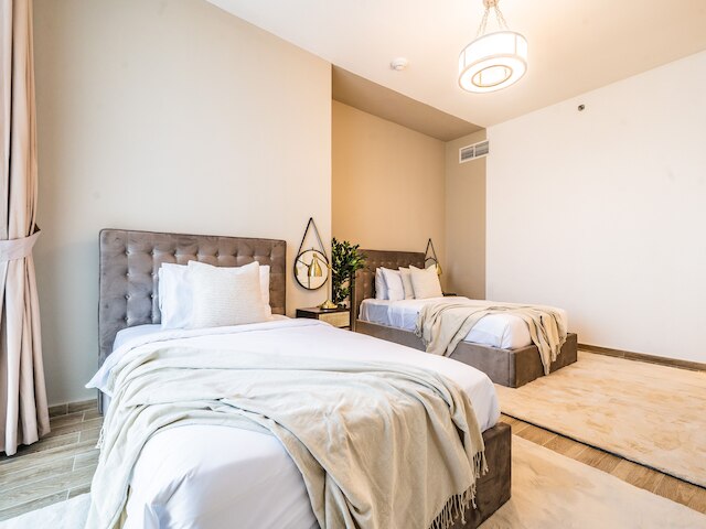 驚くべき運河とスカイラインのビュー、DT近く