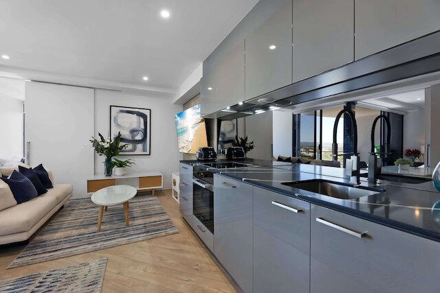 アヴァロン アパートメンツ - Q ステイ