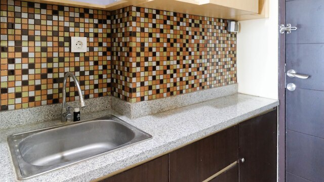 ストラテジック アンド コージー スタジオ アット タマンサリ パピリオ  アパートメント