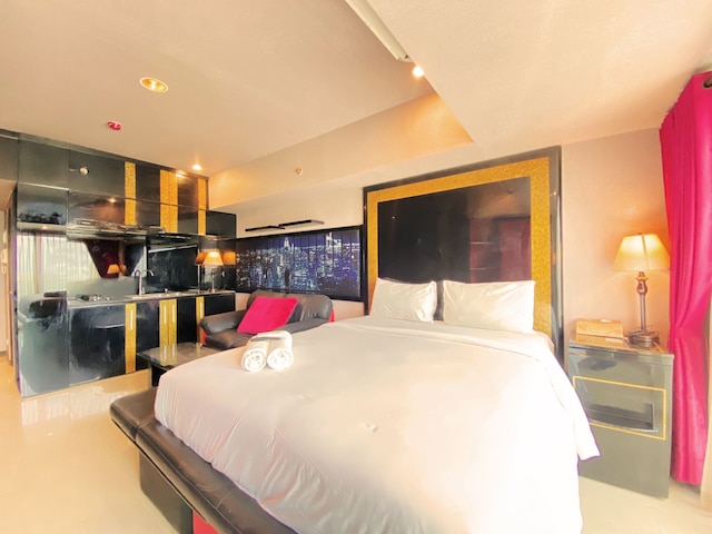 クリーン アンド コンフィー スタジオ ルーム アット タマンサリ ラ グランデ  アパートメント