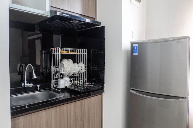 ミニマリスト モダン スタジオ ルーム アパートメント アット タマン メラティ