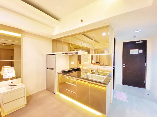 コージー スタジオ ルーム アット タマンサリ ラ グランデ  アパートメント