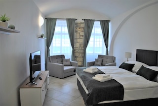 ホワイト・スワン・ブティック・アパートメンツ