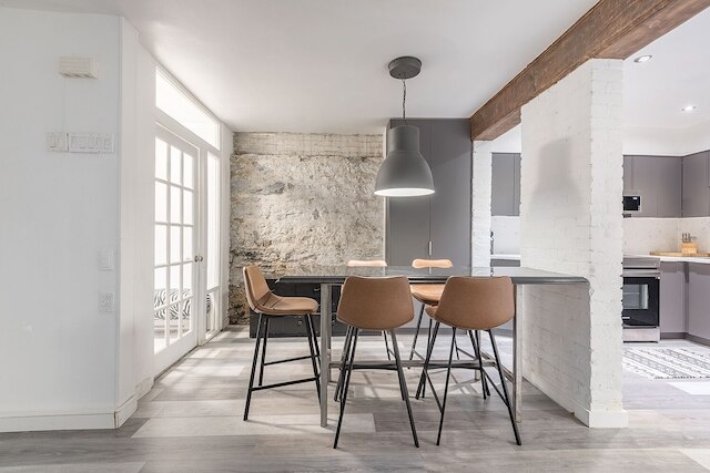 ダウンタウンの中心にある1BR APT