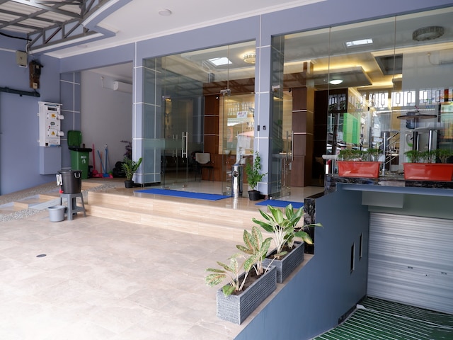 ユフィ・シャリアホテル