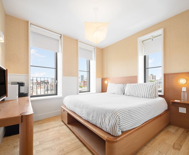 アンタイトル・アット3フリーマンアレー