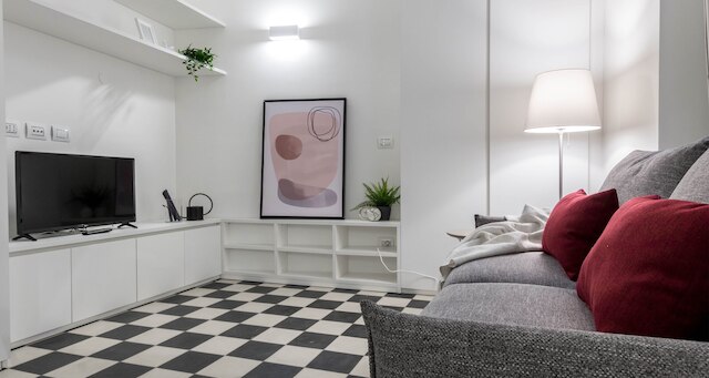 JOIVY スーパーブ スタジオ フォー 2, 10ミニッツ フロム ドゥオーモ