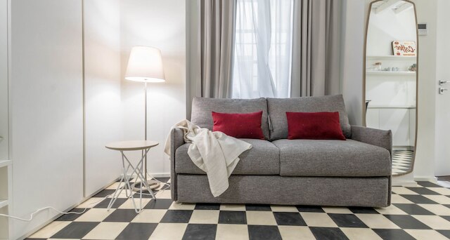 JOIVY スーパーブ スタジオ フォー 2, 10ミニッツ フロム ドゥオーモ