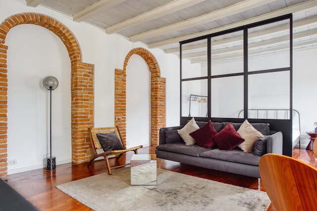 JOIVY スーパーブ スタジオ イン ザ センター オブ ミラン