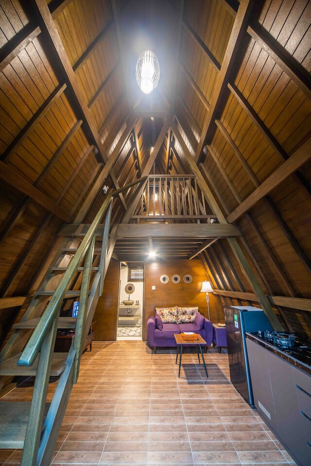 ルマ・カユ・タティヤ・ヴィラ