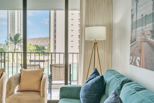 デラックス ワイキキ コンド プールビュー フリーパーキング & ワイファイ バイ ココ リゾート バケーションレンタルズ